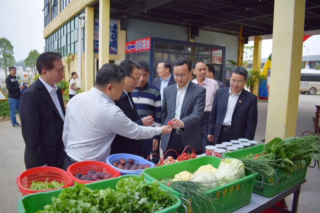 近日,梅州市市长张爱军,五华县委书记吴晖,县长朱少辉等陪同揭阳市副