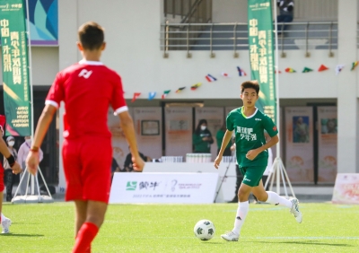 15岁梅州足球小将，“出征”卡塔尔参加“中卡友谊赛”，还现场看世界杯...