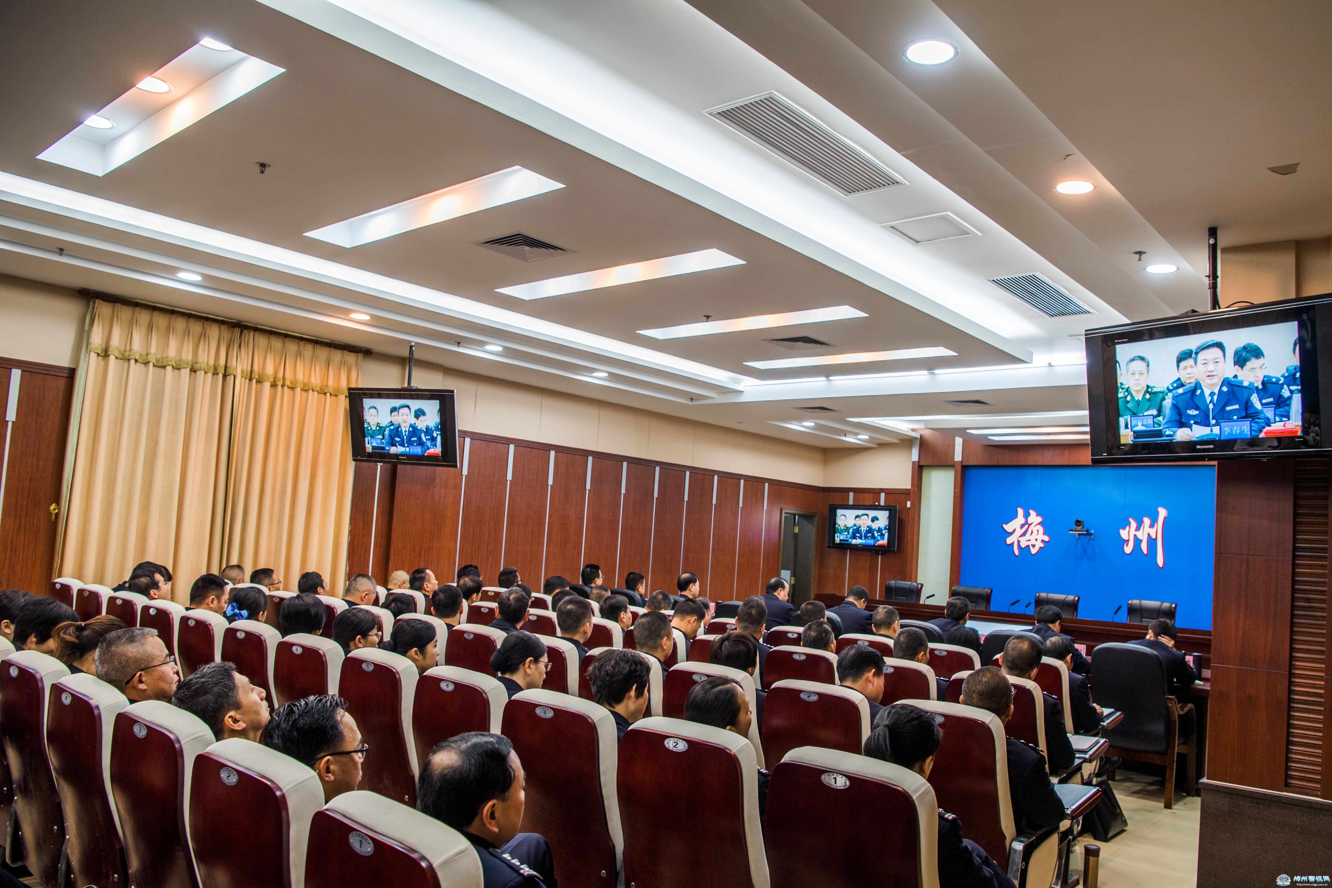 陈俊钦要求全市公安机关为广大人民群众营造安全和谐的社会环境