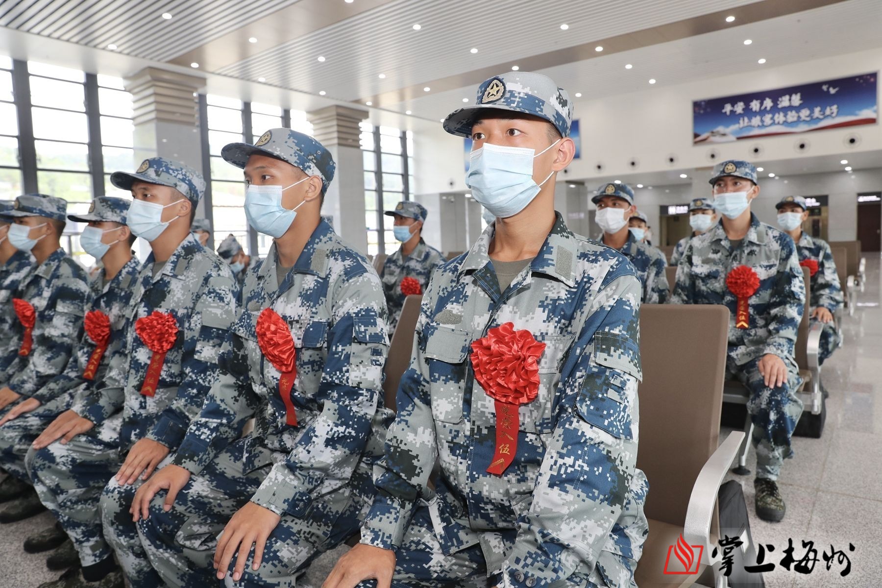 今年我市征集新兵1200多人,涵盖陆军,海军,空军,火箭军,武警部队等多