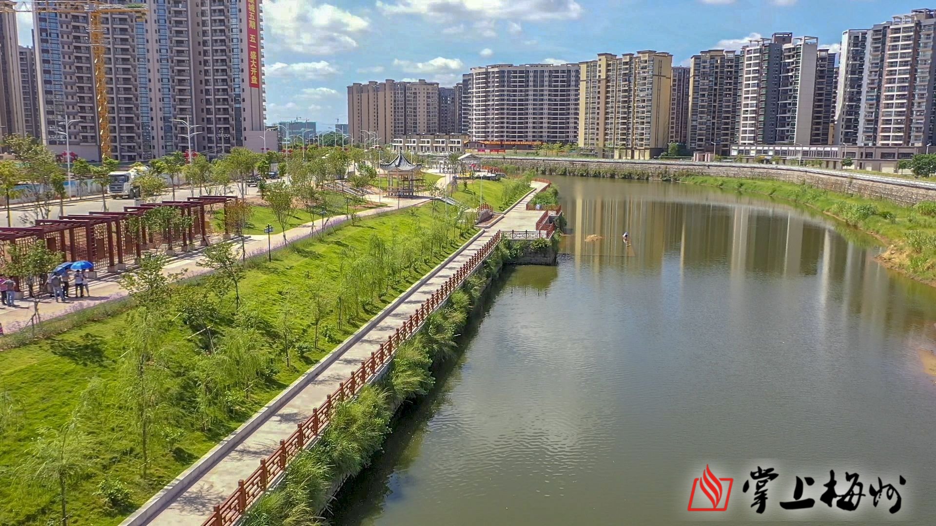 今年国庆节前夕,兴宁市亲水公园一区全面建成开放,为广大市民休闲健身
