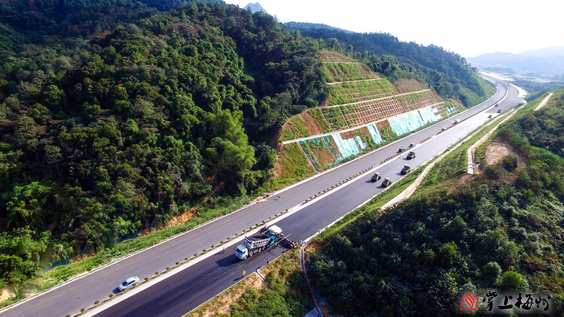 车过"无痕",大丰华高速掀起"零污染"施工热潮