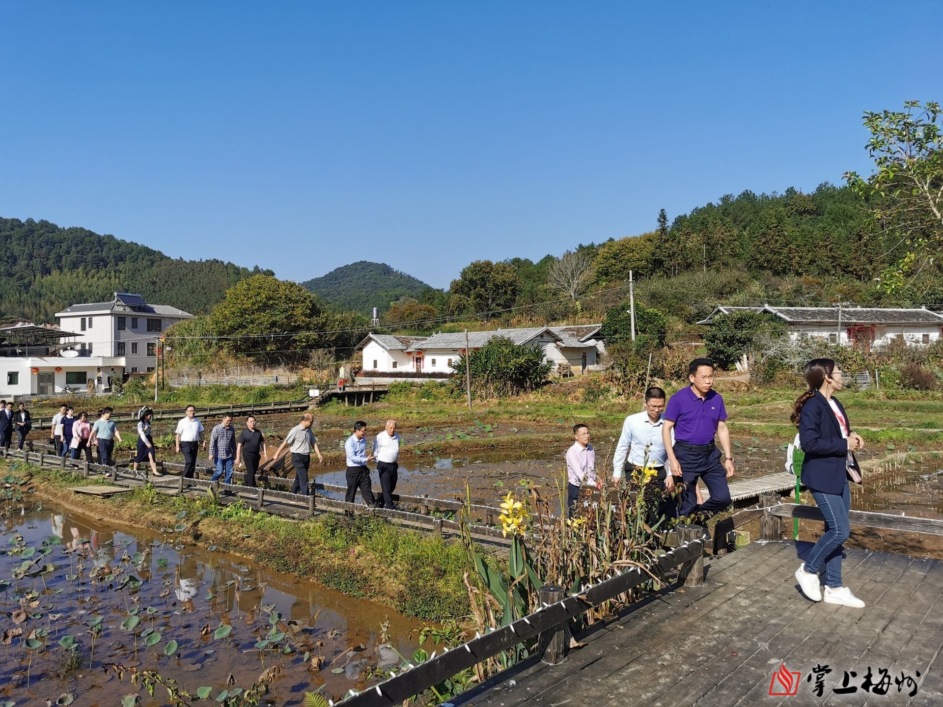 調研組一行先後到平遠縣長田鎮石角村,長安村,官仁村,泗水鎮梅畲村等