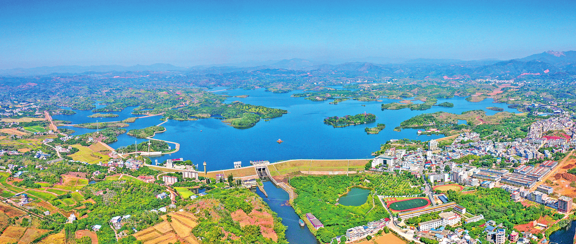 环境优美的合水水库 . ( 高讯摄 )
