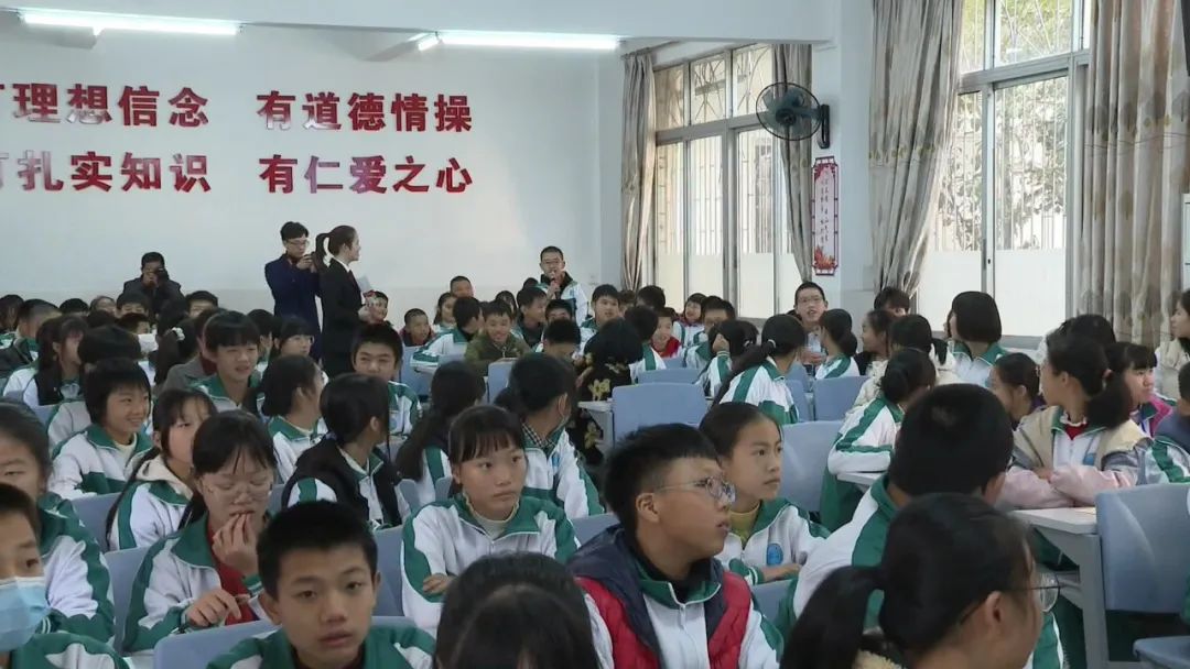 平远县人民法院法治进校园活动走进城南中学