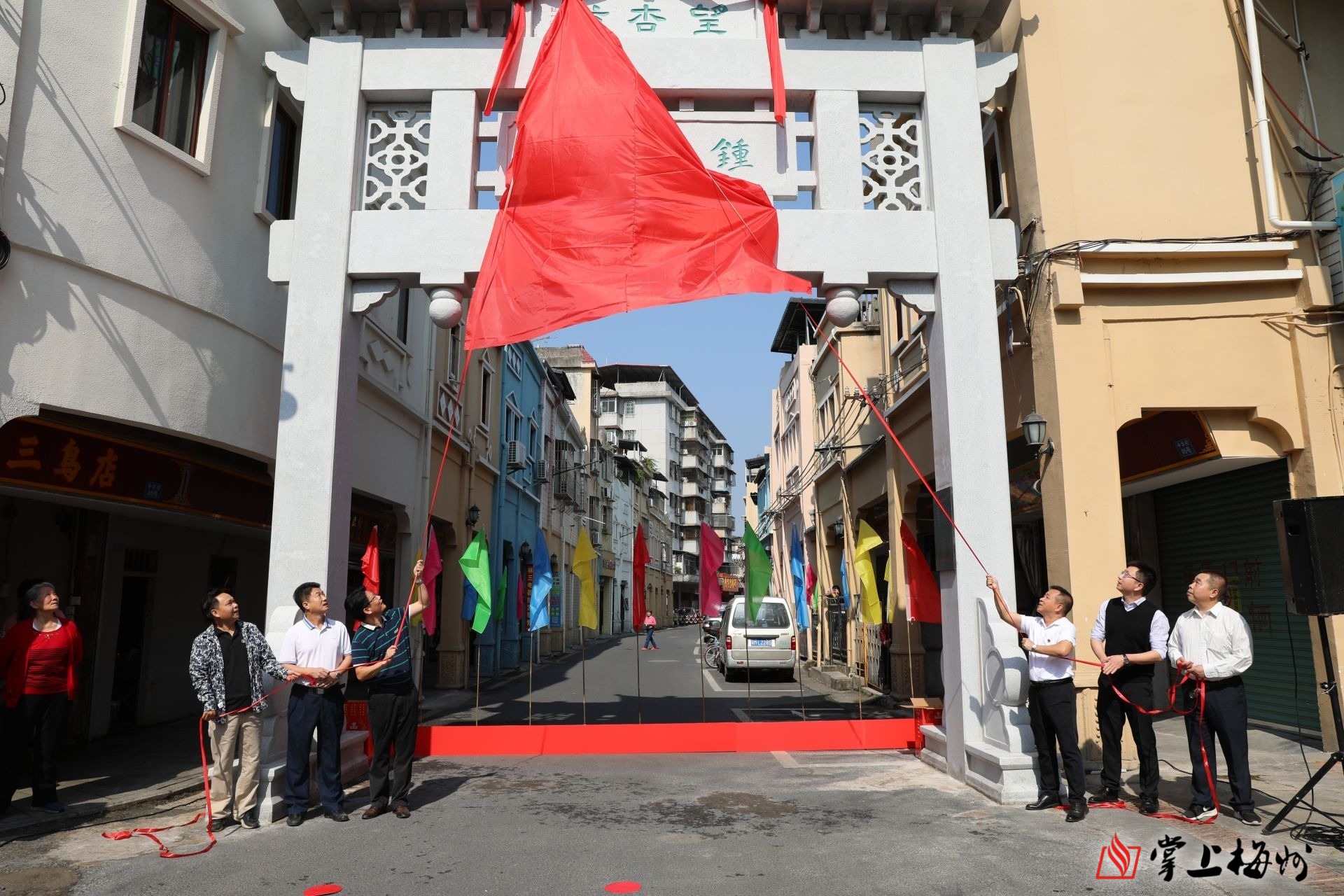 钟灵毓秀时隔348年梅江区望杏坊牌坊今日揭幕重现