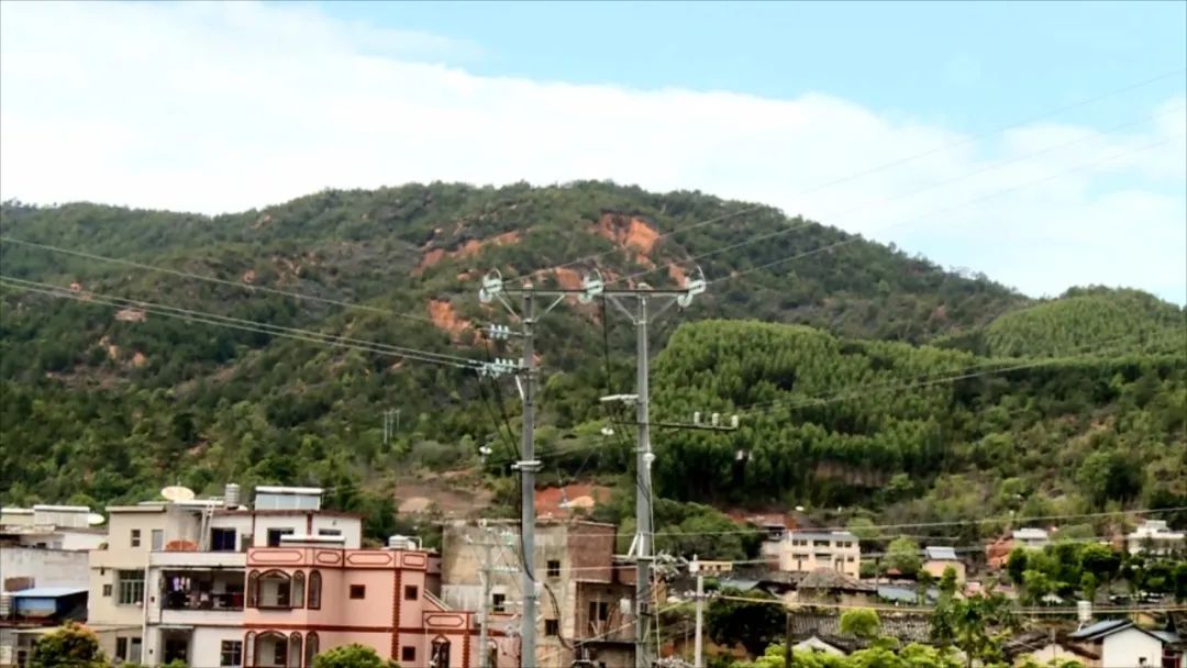 丰顺潭江大胜村农村电网改造升级村民用上放心电
