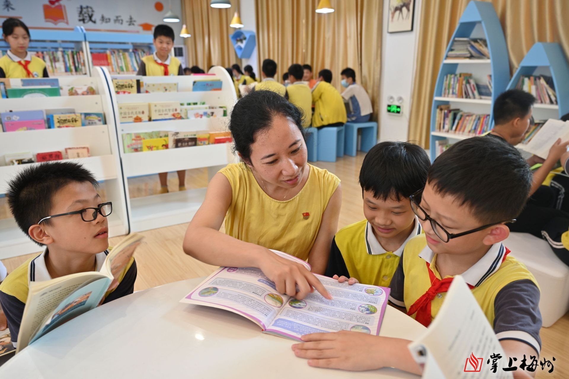 梅江区美华小学打造书香校园浓浓的阅读氛围杠杠的学习环境