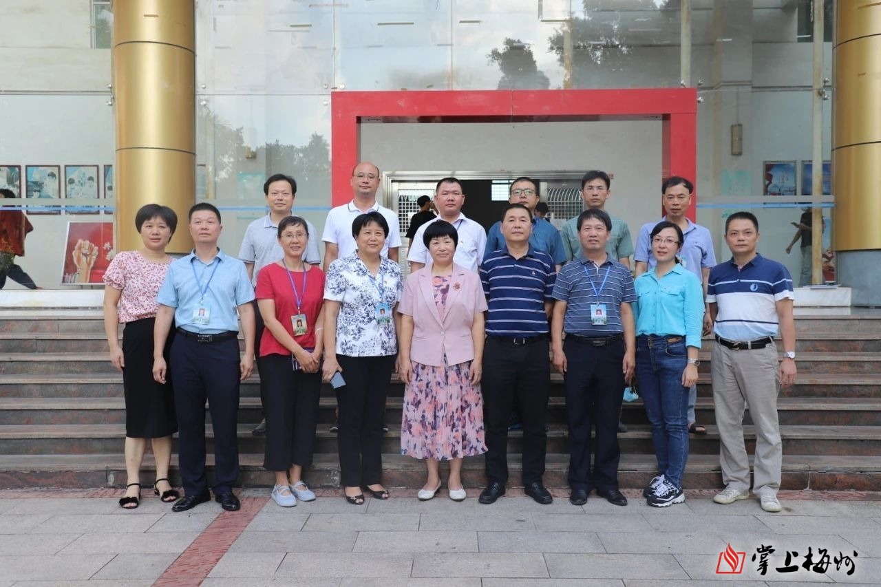 局局长黎红英参加市技师学院,市机械技工学校教师节庆祝大会_掌上梅州