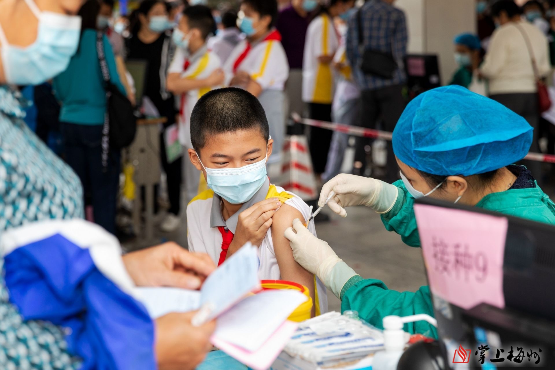 "江南育才小学学生家长张燕认为,疫苗接种关乎学生的身体健康和学习