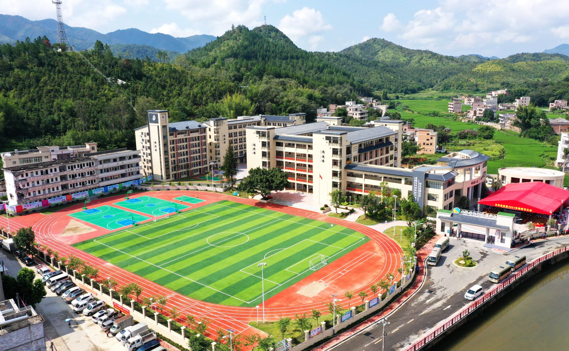 9月10日上午,五华县水寨中学小都校区(原小都中学,原横陂镇第三小学)