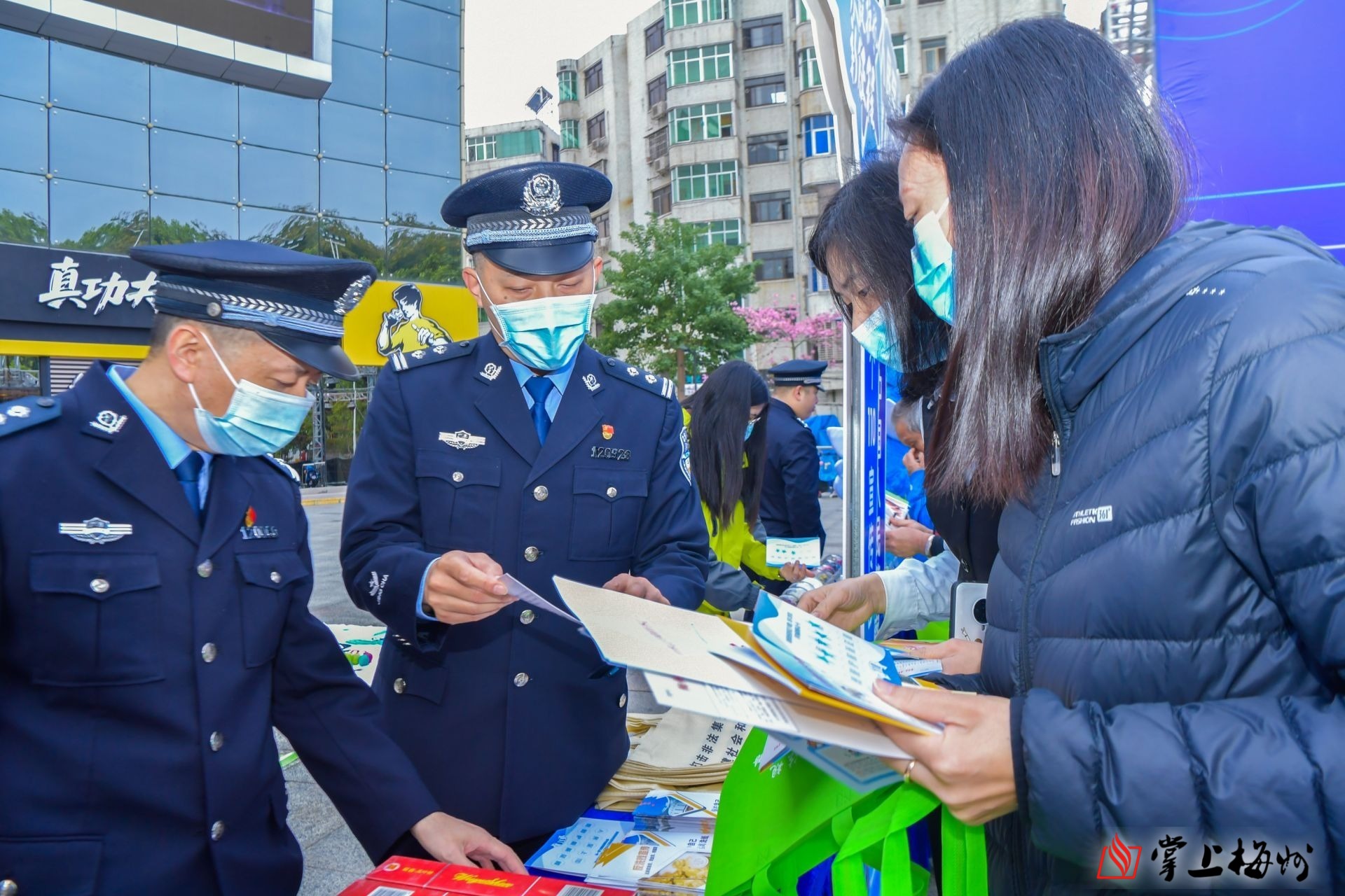 有事找警察图片图片