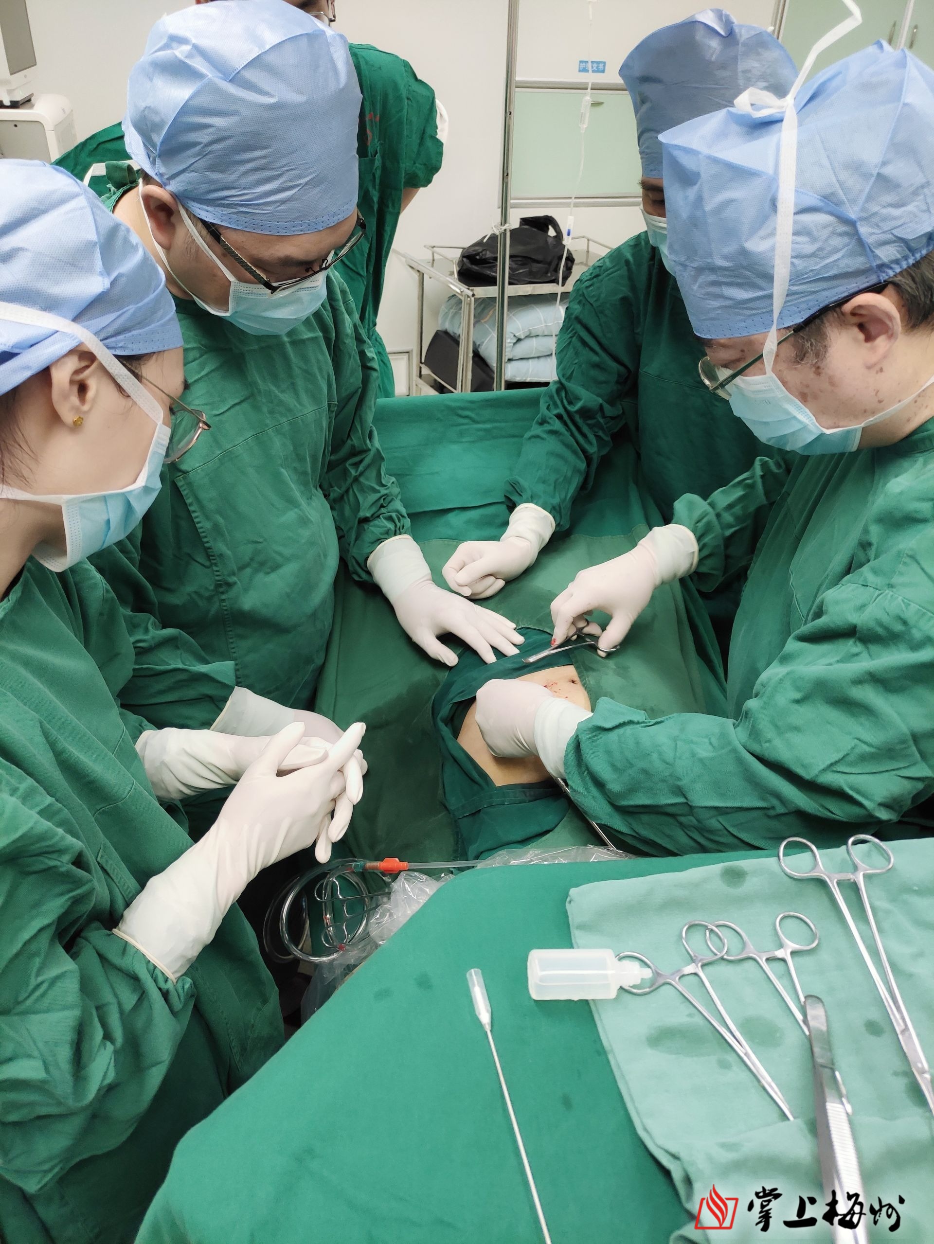 首例兴宁市人民医院成功开展腹膜透析置管术