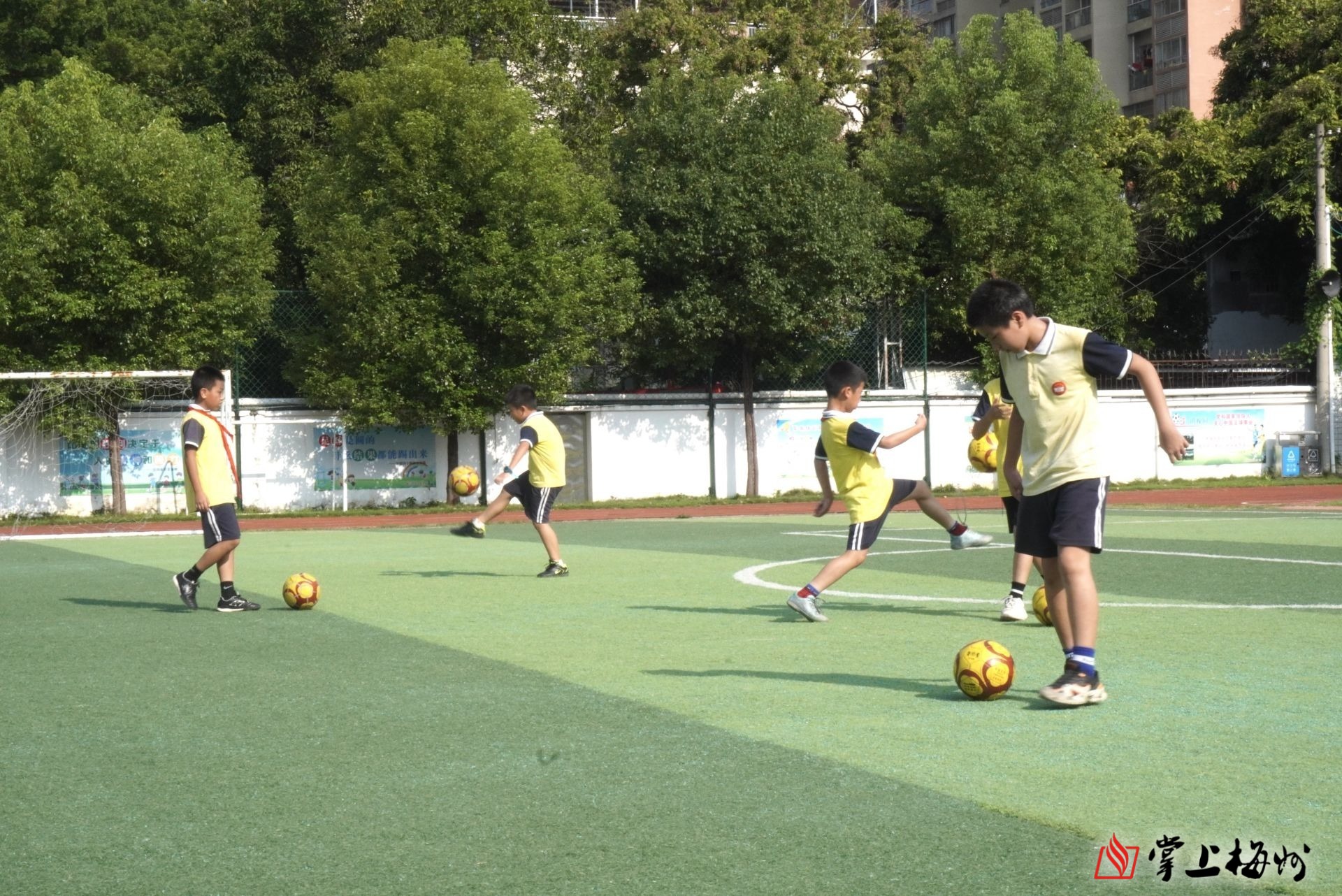 厚植文明沃土涵养时代新风记第六届梅州市文明校园梅江区乐育小学