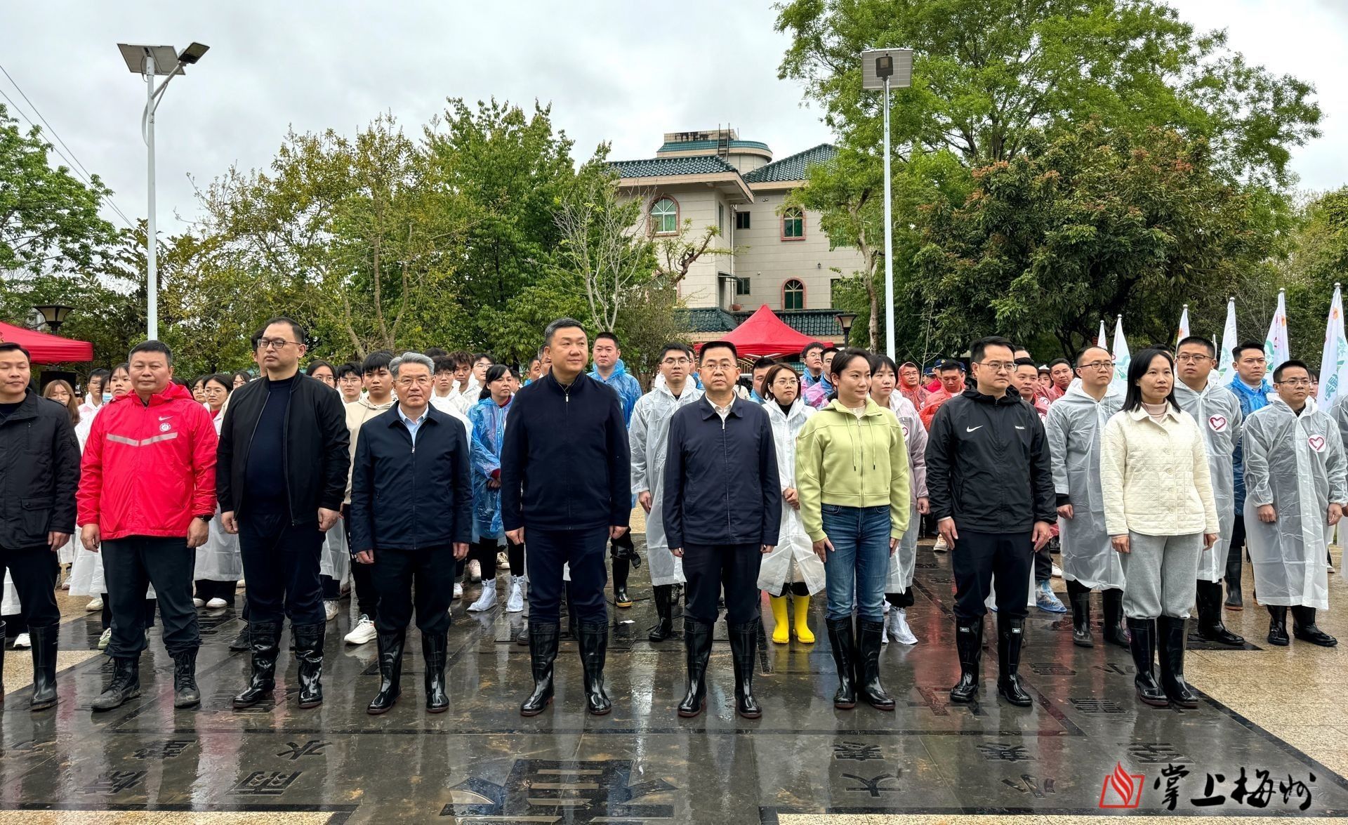 SE機甲新做《LEFT ALIVE》2019年3月5日出售 登岸PS4/PC仄台