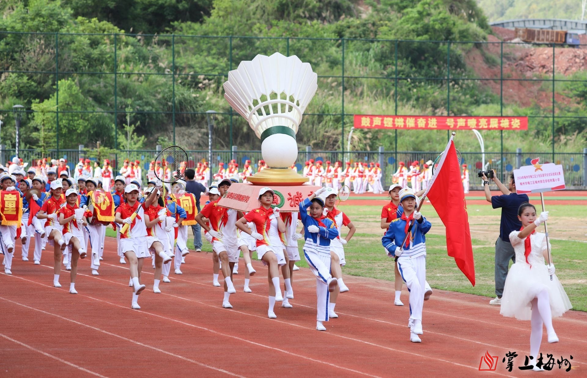 小学仪仗队乐器配置图片