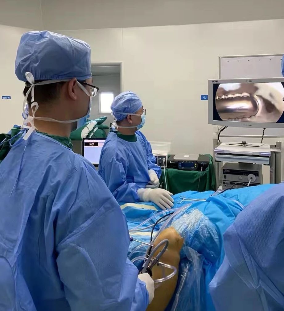 射频系统等关节镜手术器械,从2020年7月起成熟开展关节镜下微创手