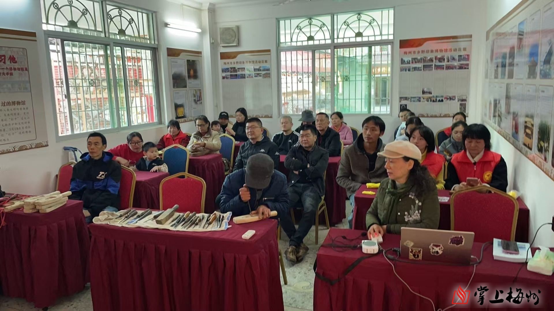 首批中央救灾物资已运抵日喀则地震灾区