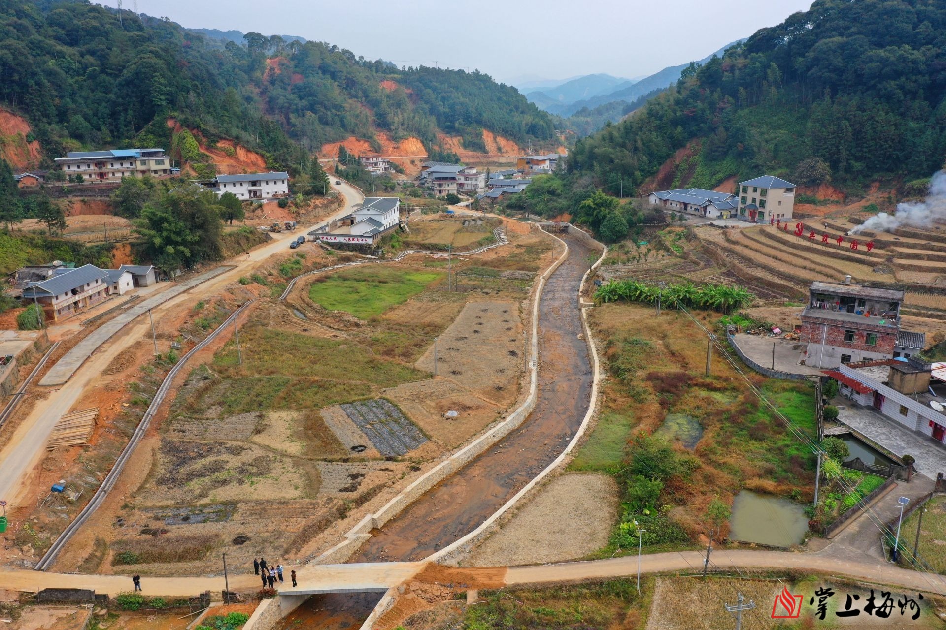 平远县抢抓初冬晴好天气加快推进水毁工程修复山塘河道清淤