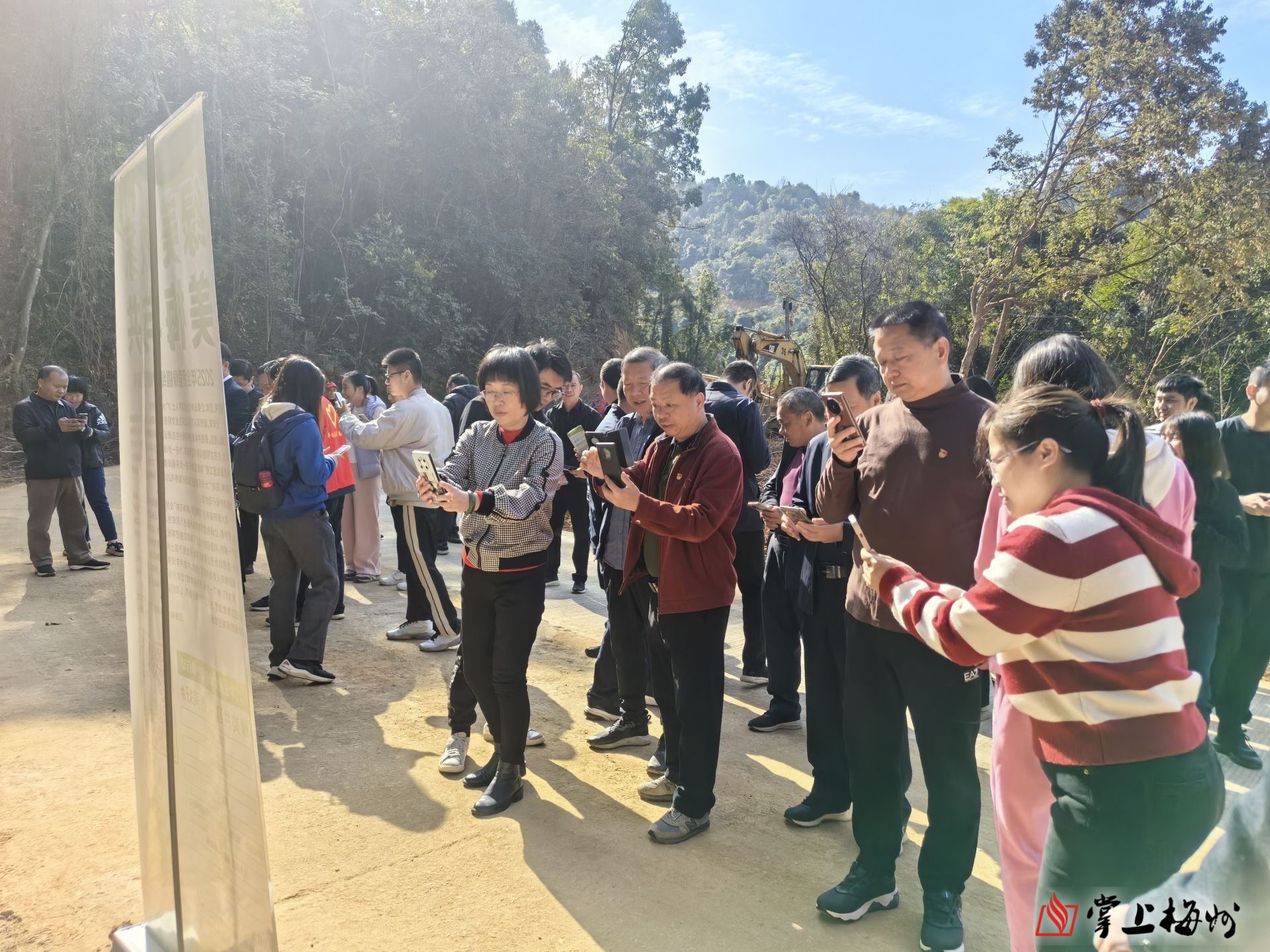 美歐打貿(mào)易戰(zhàn)中國“正在一旁看笑話”？外交部：反對拿中國說事