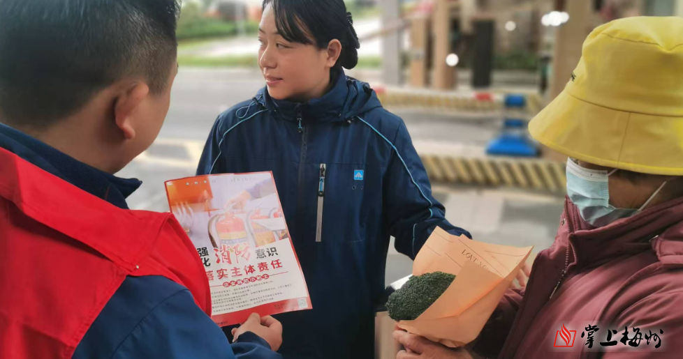 從代管鑰匙到暖心叮囑：一張?zhí)崾緱l，藏著民警的 “繡花功夫”