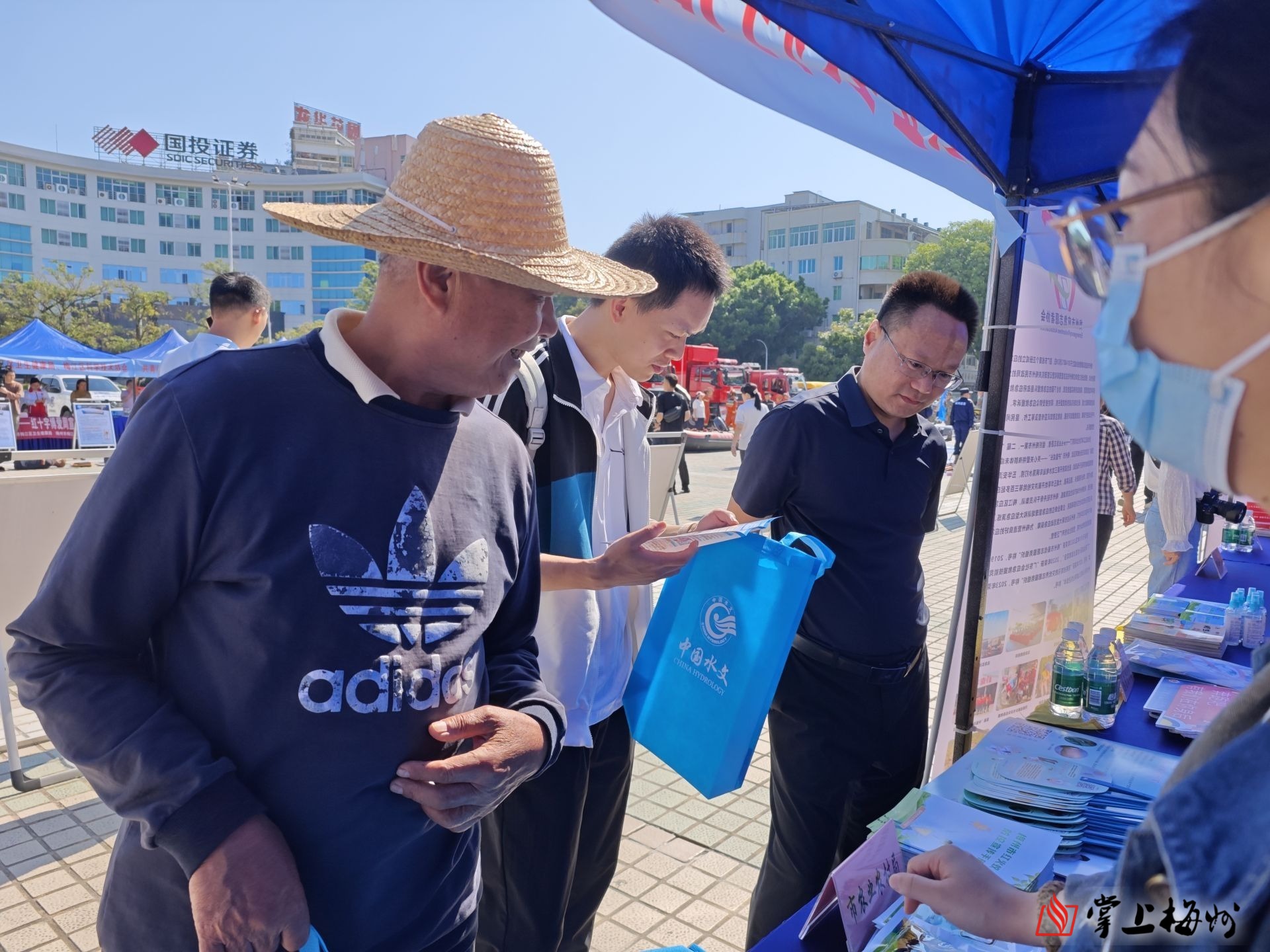 央行增加科技創(chuàng)新和技術改造再貸款額度3000億元 支持加力擴圍實施“兩新”政策