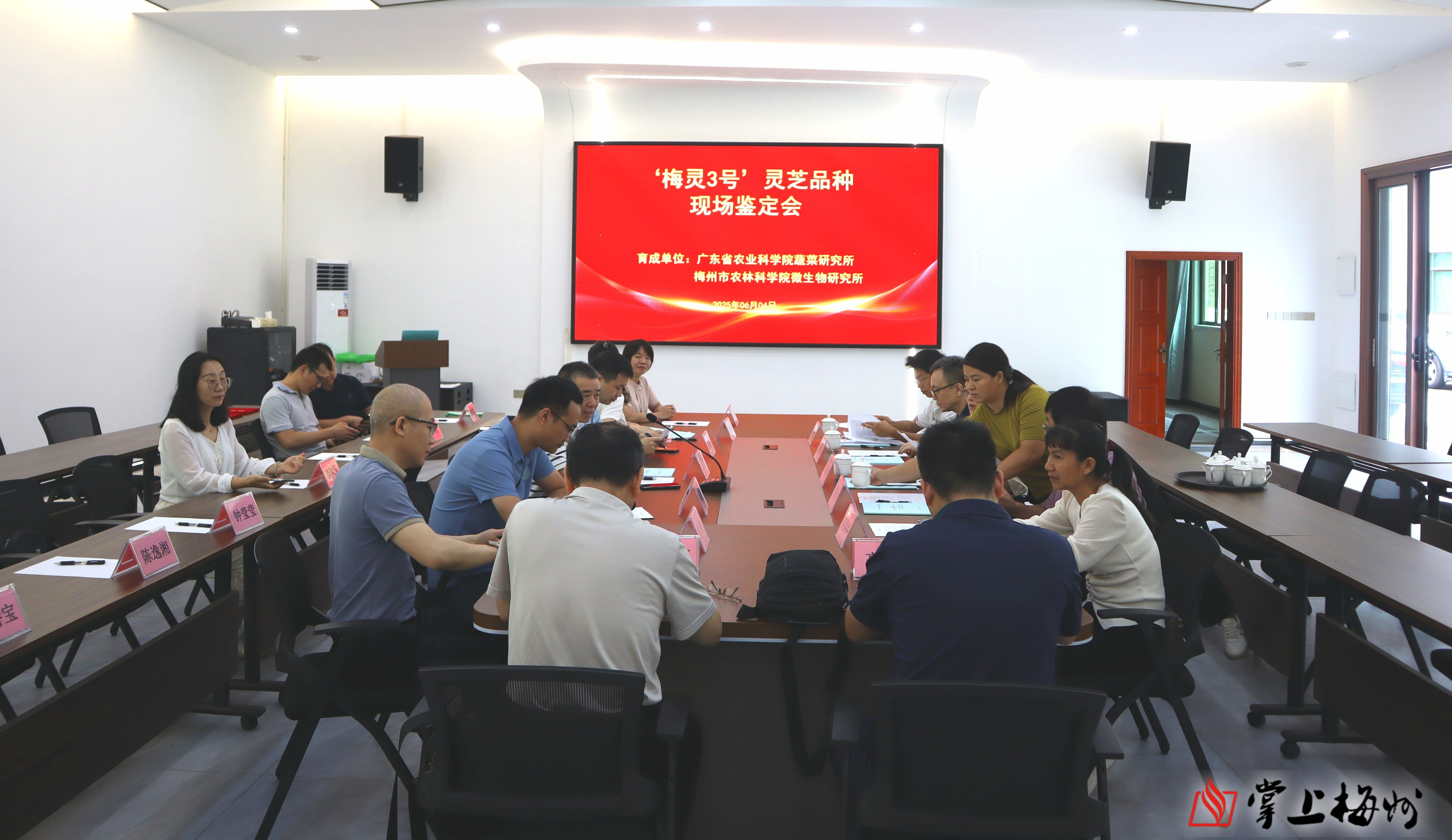 外交部回應(yīng)所謂“新疆強(qiáng)迫勞動”：完全是個別反華勢力炮制的謊言