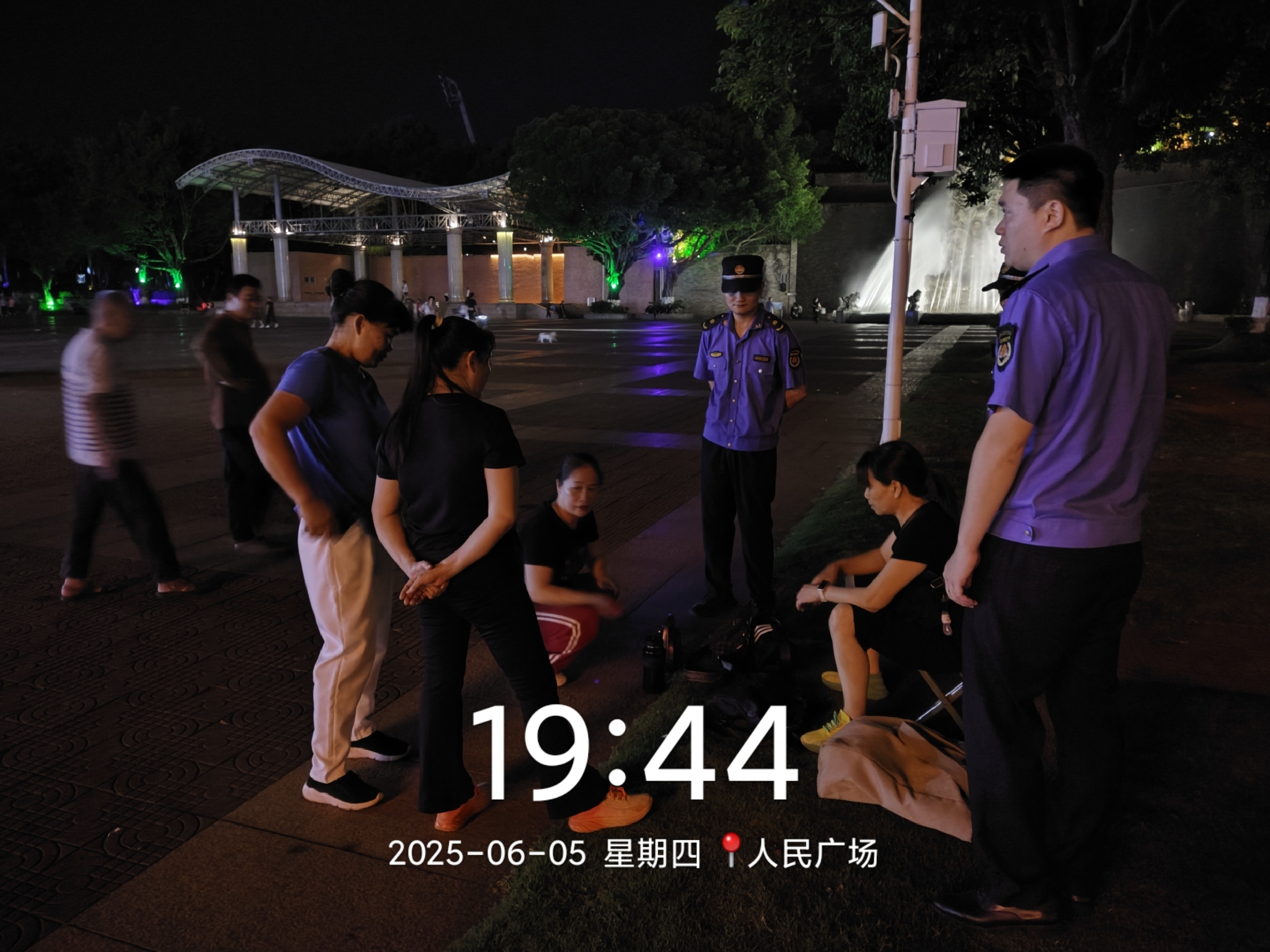 中使館再次提醒：中國公民暫勿前往伊朗