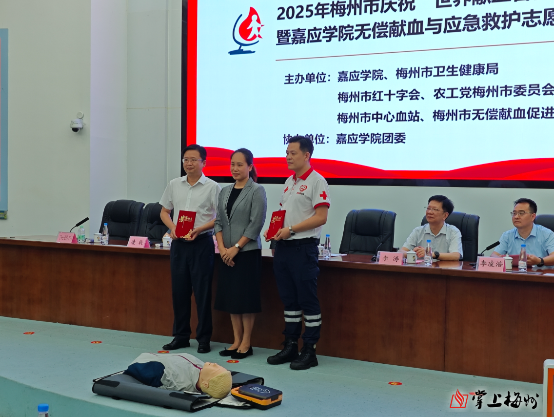 國家電影局：鼓勵香港澳門在內(nèi)地投資設(shè)立電影制作公司