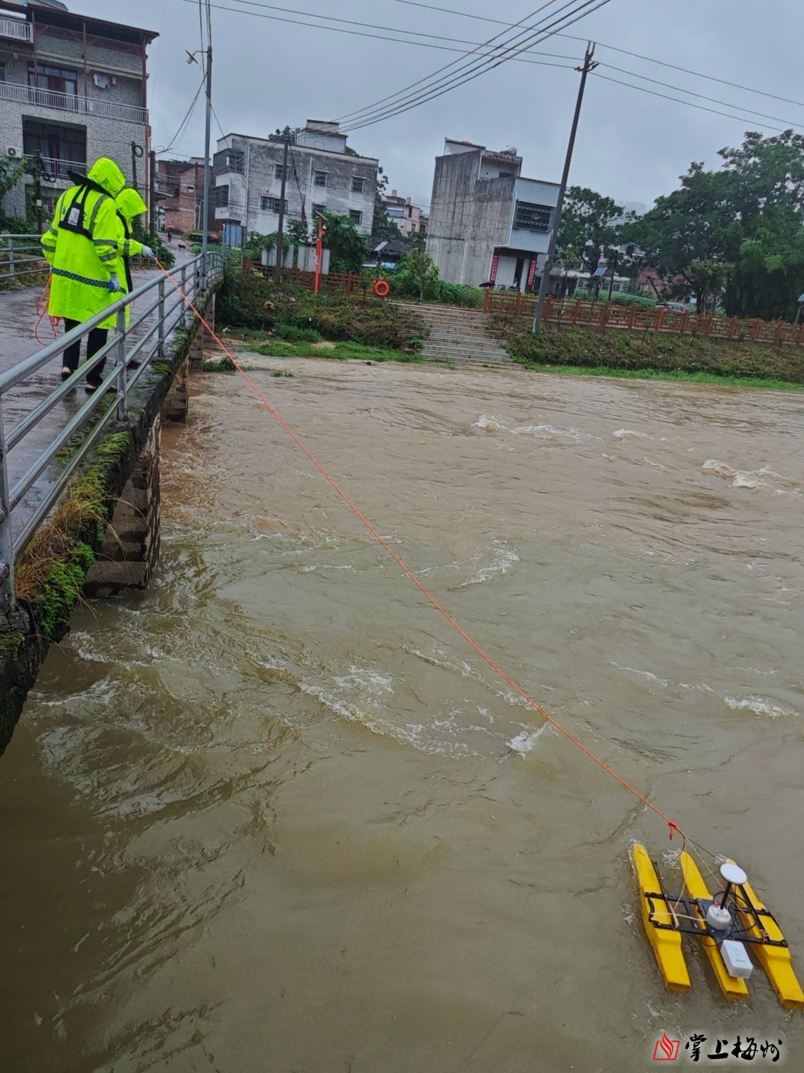 今明兩日廣東局地有暴雨或雷暴 這些路段需加強(qiáng)防范→