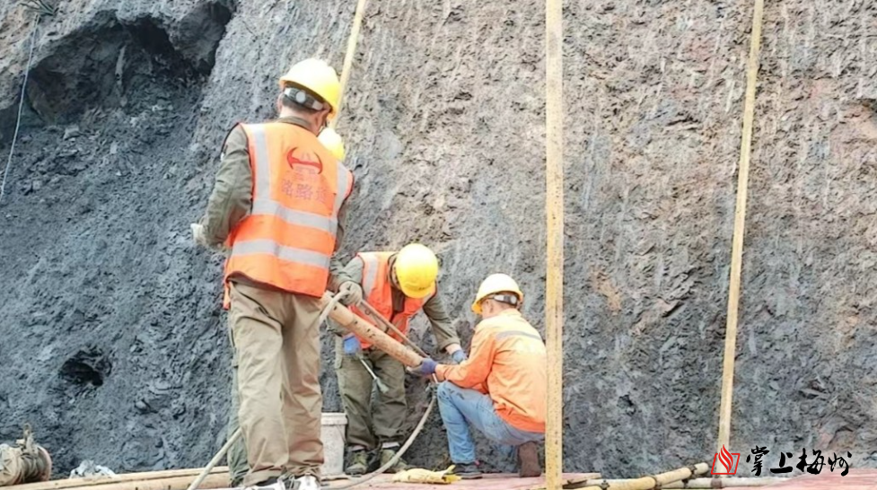乌兹别克斯坦副总理：携手中国共建互联互通新格局