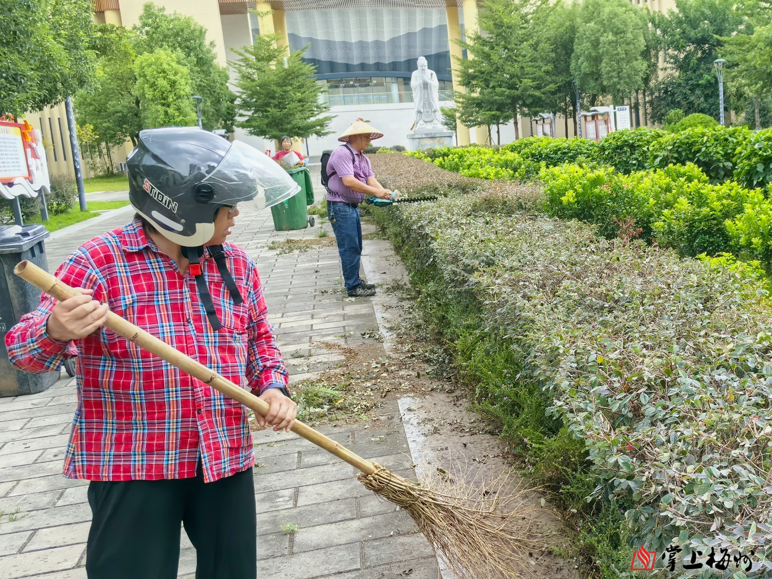 开学前后，梅州各中小学、幼儿园很忙！为了筑牢基孔肯雅热防控网