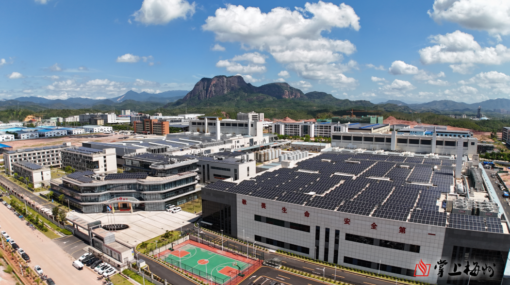 盈华电子材料智能工厂入选2026年广东省先进级智能工厂名单
