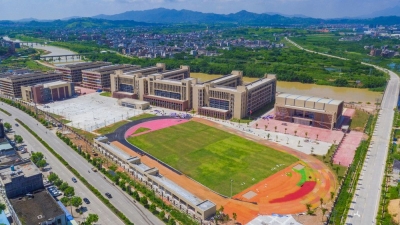 丰顺实验中学主体工程竣工 9月投入使用