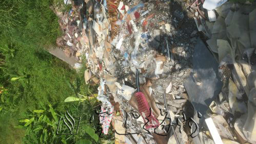 大埔大麻镇009县道大留村路旁垃圾乱堆