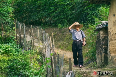 大埔银江80岁老人走村串巷为村民理发40载