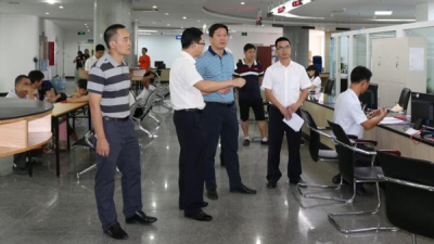 兴宁市政管办朱志勇到市公共服务中心调研指导工作