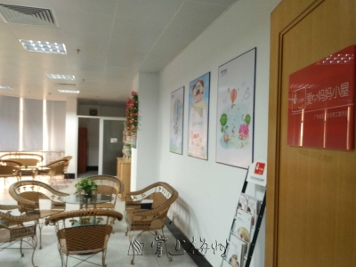 哺乳期上班很尴尬 梅城职工盼“母婴室”能成标配