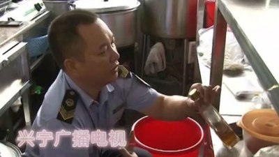 兴宁狠抓城区餐饮厨房改造 助力创建“广东省县级文明城市”和“广东省卫生城市”工作