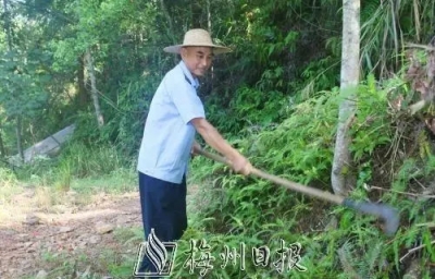 他坚守林场三十载：“大山是我家，我不会轻言离开”