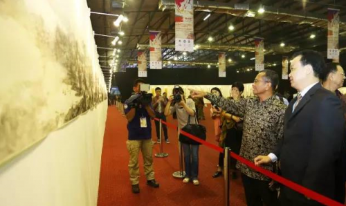 《客家山居图》让印尼观众叹为观止