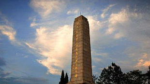 杜敏琪到大埔调研时强调：保护红色资源 发挥党史教育作用