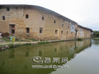 平和县庄上土楼：闽粤交界处的超级城堡