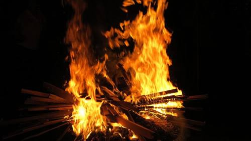 兴宁星曜村：从“迎灯子” 到“火把节”