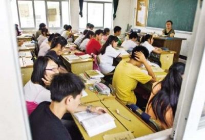 教育周刊·教师园地丨巧用微课，丰富化学课堂