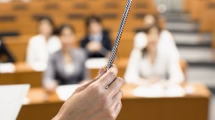 2017年梅县区中青年干部培训班开班