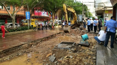 突发丨梅县新满街煤气泄漏幼儿园紧急疏散，施工挖断管道所致