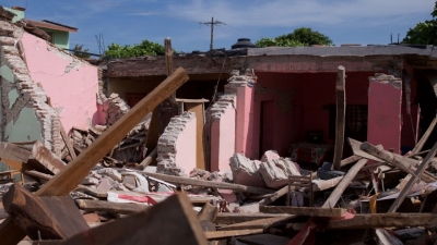 直击墨西哥地震重灾区：断壁残垣遮不住希望
