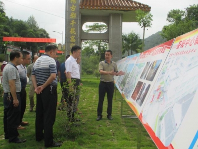 熊锋松到茶阳镇调研中心镇“六个一”建设工作