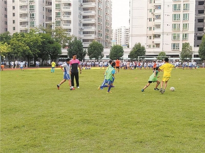 校园短波丨客都小学：举行校园足球班际联赛